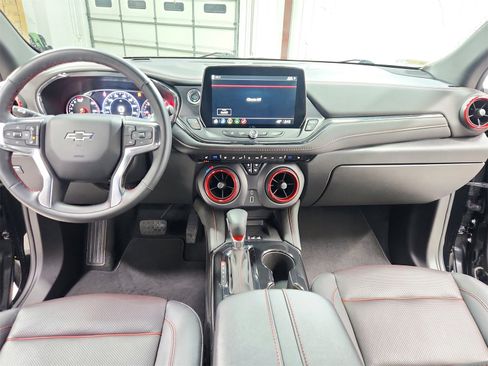 Used 2025 Chevrolet Blazer RS image 25
