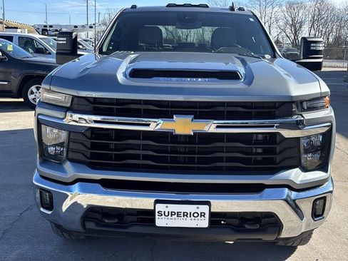 Used 2024 Chevrolet Silverado 2500 LT image 10