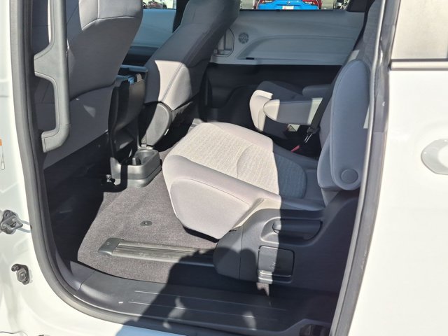 Certified 2026 Toyota Sienna LE AWD/4WD image 16