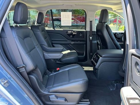Used 2026 Lincoln Aviator AWD image 19