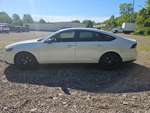 Used 2025 Honda Accord SE image 7