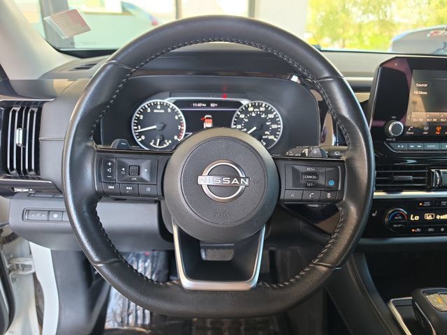 Used 2023 Nissan Pathfinder SV w/ SV Black Package AWD/4WD image 21
