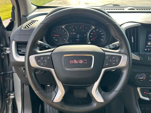 Used 2023 GMC Terrain SLE w/ Driver Convenience Package image 29