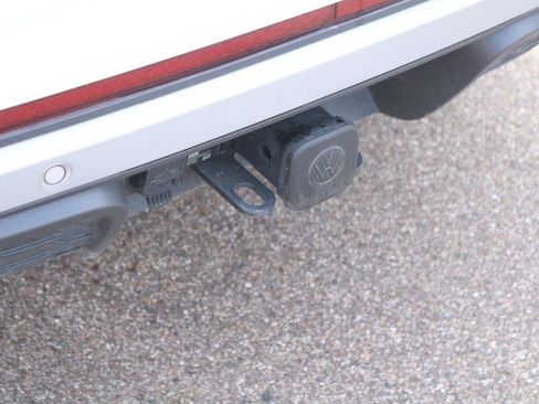 Used 2025 Volkswagen Atlas Peak Edition SE image 9