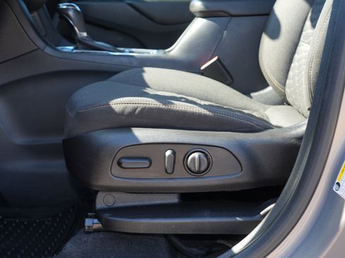 Used 2019 Chevrolet Equinox LT AWD/4WD image 15