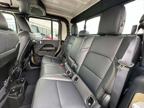 Certified 2025 Jeep Gladiator Sport w/ Premium Package AWD/4WD image 14