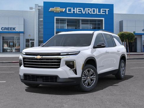 New 2025 Chevrolet Traverse LT image 7
