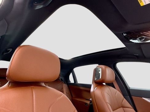 Certified 2024 BMW i7 M70 w/ Executive Package image 17