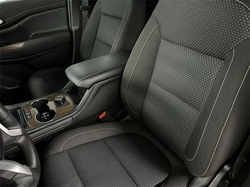 Certified 2023 GMC Acadia SLE image 18