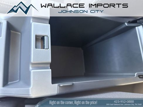 Used 2025 Subaru Crosstrek 2.0i Premium image 39