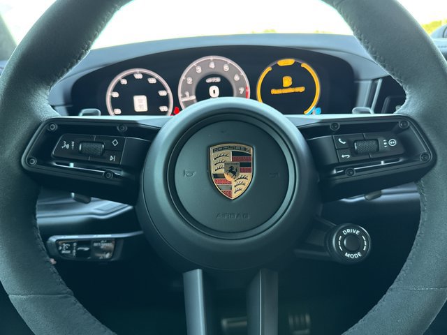 Used 2025 Porsche Cayenne GTS AWD/4WD image 21
