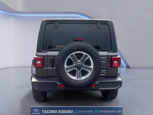 Used 2020 Jeep Wrangler Unlimited Sahara w/ Uconnect 4C Nav & Sound Group AWD/4WD image 4