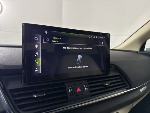 Used 2023 Audi Q5 2.0T Premium w/ Convenience Package image 8