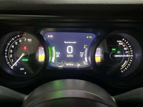 Used 2024 Jeep Wrangler Unlimited AWD/4WD image 9