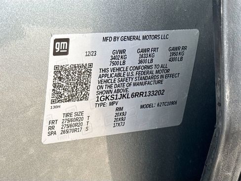Used 2024 GMC Yukon XL Denali RWD image 35