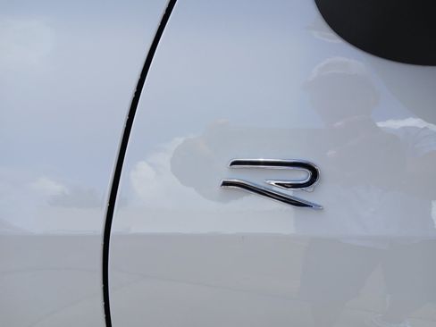 New 2026 Volkswagen Tiguan SEL R-Line AWD/4WD image 6