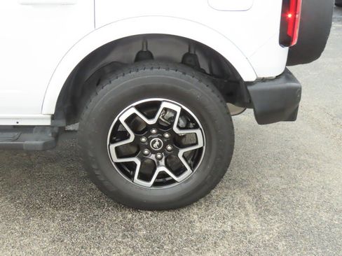 Certified 2023 Ford Bronco Outer Banks AWD/4WD image 15