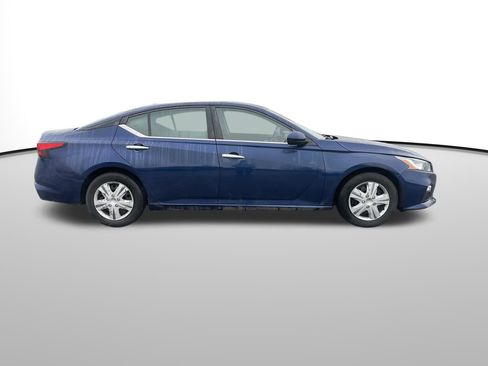 Used 2019 Nissan Altima 2.5 S image 2