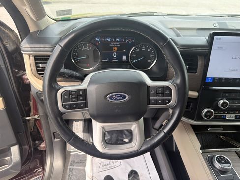 Used 2024 Ford Expedition Max Limited AWD/4WD image 18