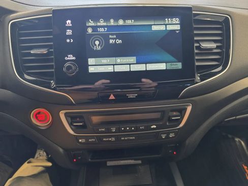 Used 2022 Honda Passport TrailSport image 22