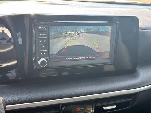 Certified 2025 Nissan Kicks S image 32