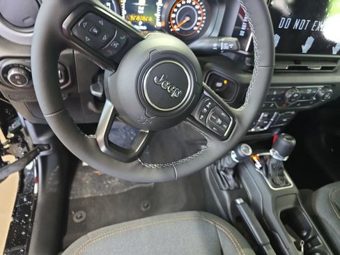 New 2026 Jeep Gladiator Sport AWD/4WD image 16