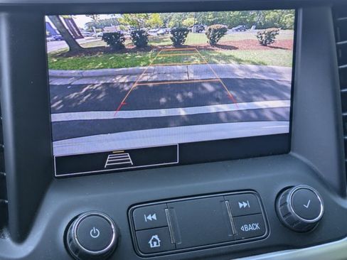 Used 2020 GMC Acadia SLE w/ Driver Convenience Package FWD image 12