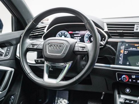 Used 2023 Audi Q3 2.0T Premium Plus w/ Premium Plus Package AWD/4WD image 16