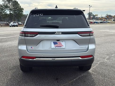 New 2025 Jeep Grand Cherokee Limited image 7