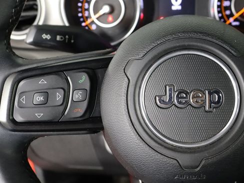 Used 2018 Jeep Wrangler Unlimited Sport S AWD/4WD image 8