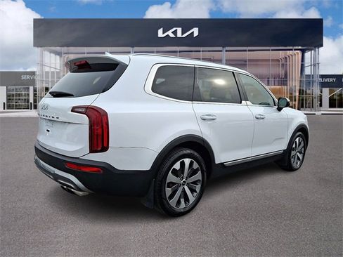 Used 2022 Kia Telluride S image 6