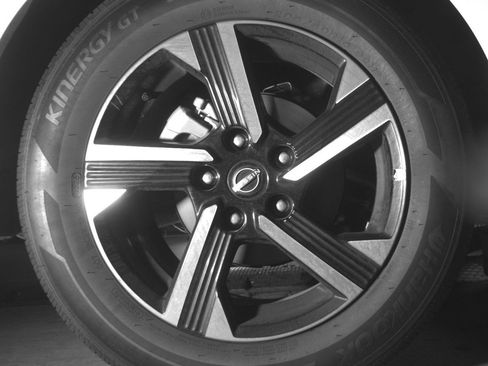 Used 2025 Nissan Sentra SV FWD image 15