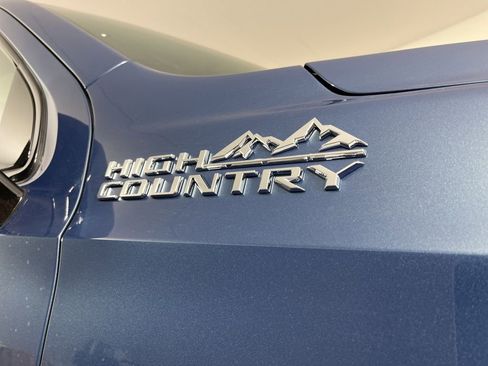 New 2026 Chevrolet Tahoe High Country AWD/4WD image 8