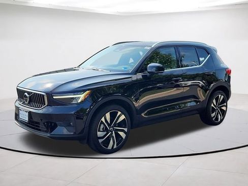 Certified 2024 Volvo XC40 B5 Plus w/ Protection Package Premier AWD/4WD image 1