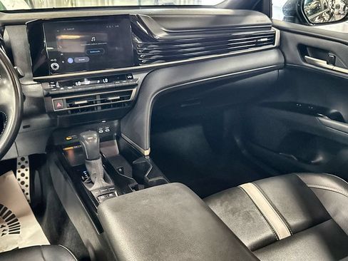 Used 2025 Toyota Camry SE FWD image 26