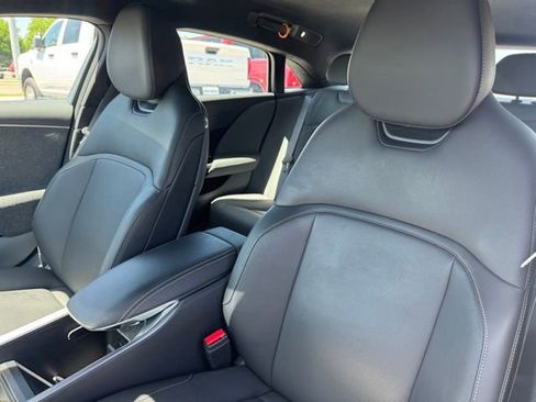 Used 2024 Lucid Air Pure RWD image 10