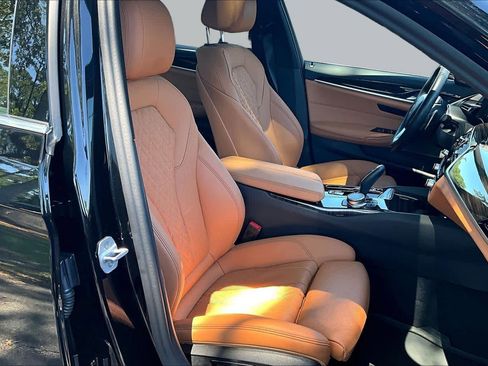 Certified 2023 BMW 530i w/ Premium Package RWD image 9