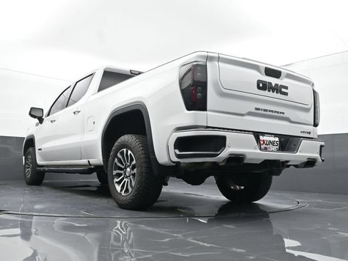 Used 2019 GMC Sierra 1500 AT4 w/ Off Road Performance Package AWD/4WD image 29