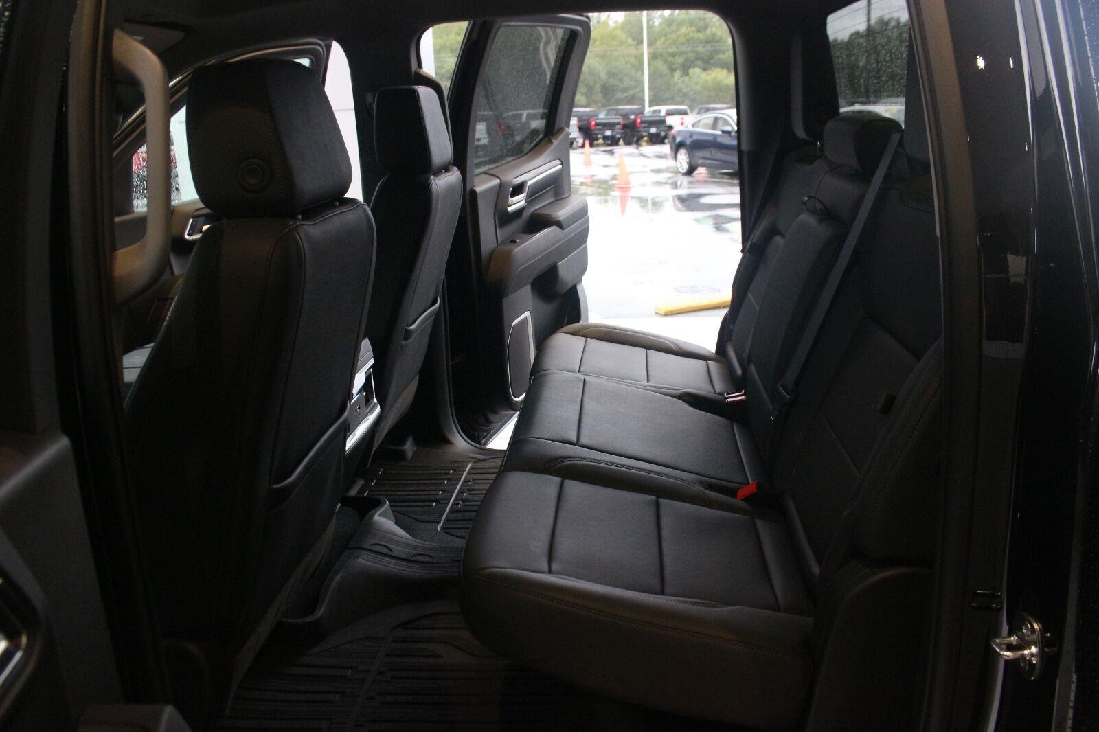 Used 2026 GMC Sierra 1500 SLT w/ SLT Premium Package RWD image 27