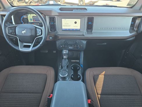 Used 2023 Ford Bronco Outer Banks image 9