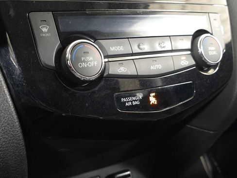 Used 2014 Nissan Rogue SV w/ SV Premium Package AWD/4WD image 33