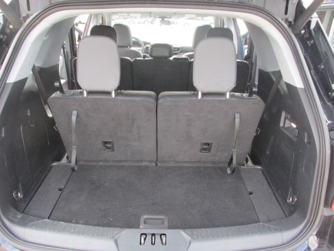 Used 2022 Ford Explorer XLT w/ Equipment Group 202A image 23