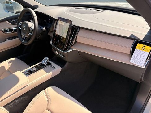 New 2026 Volvo XC90 B5 Core w/ Protection Package image 27