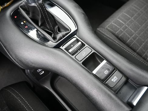 Certified 2024 Honda HR-V LX image 20