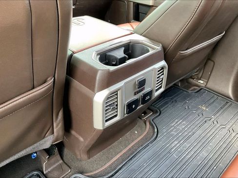 Used 2019 Ford F150 King Ranch w/ Equipment Group 601A Luxury AWD/4WD image 11