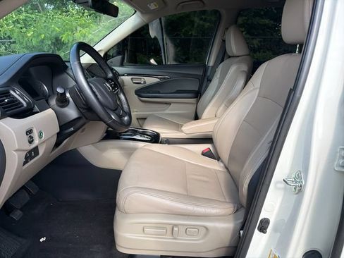 Used 2019 Honda Pilot Elite image 11