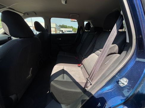 Used 2025 Nissan Rogue SV image 28