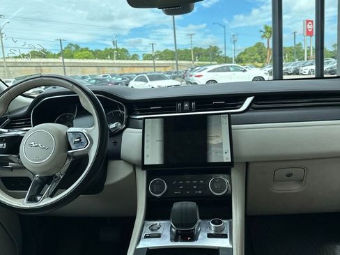 Used 2022 Jaguar F-PACE S AWD/4WD image 10
