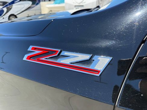 Used 2025 Chevrolet Suburban Z71 AWD/4WD image 10