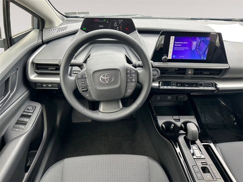 Used 2024 Toyota Prius LE image 12